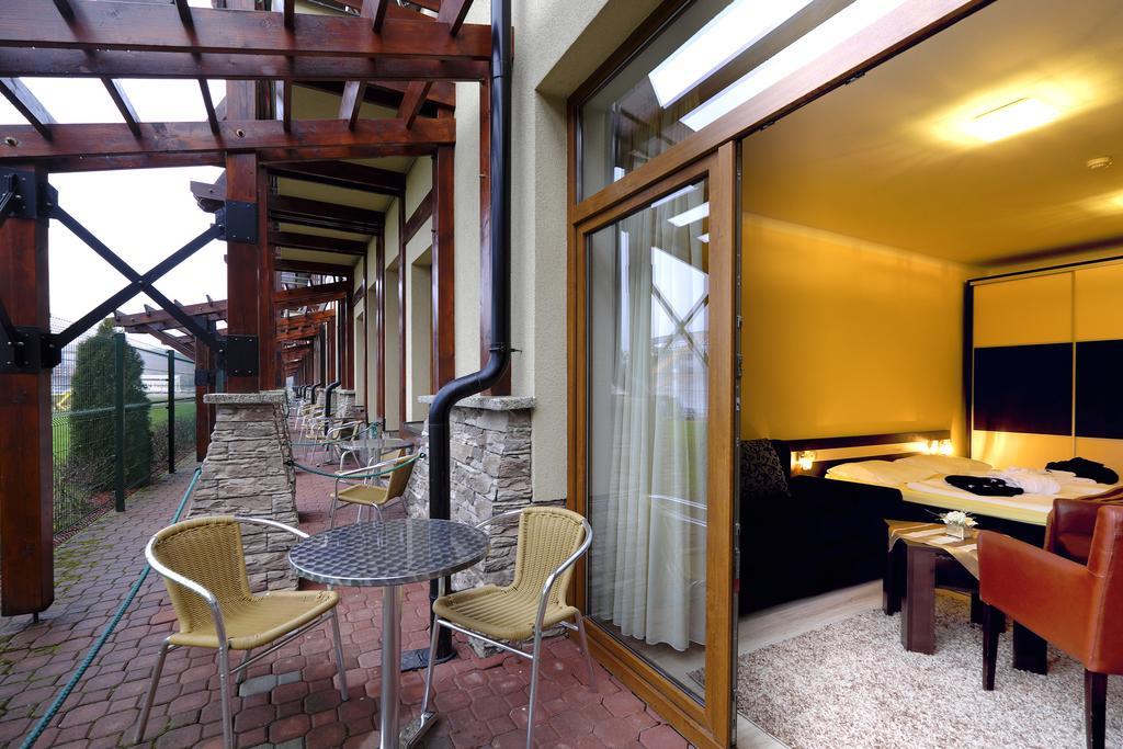 Luxury Apartment Kristof Besenova Exterior photo